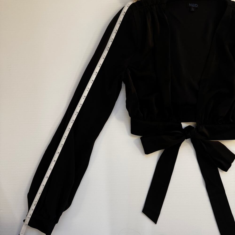 NBD Imogen Top Black Satin Cropped Wrap Deep V Tie Blouson Sleeve Padded S Twee - Picture 12 of 16